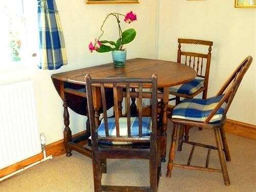 Calne Bed And Breakfast Bagian luar foto